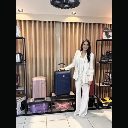 Cliente recebendo prêmio em campanha promocional